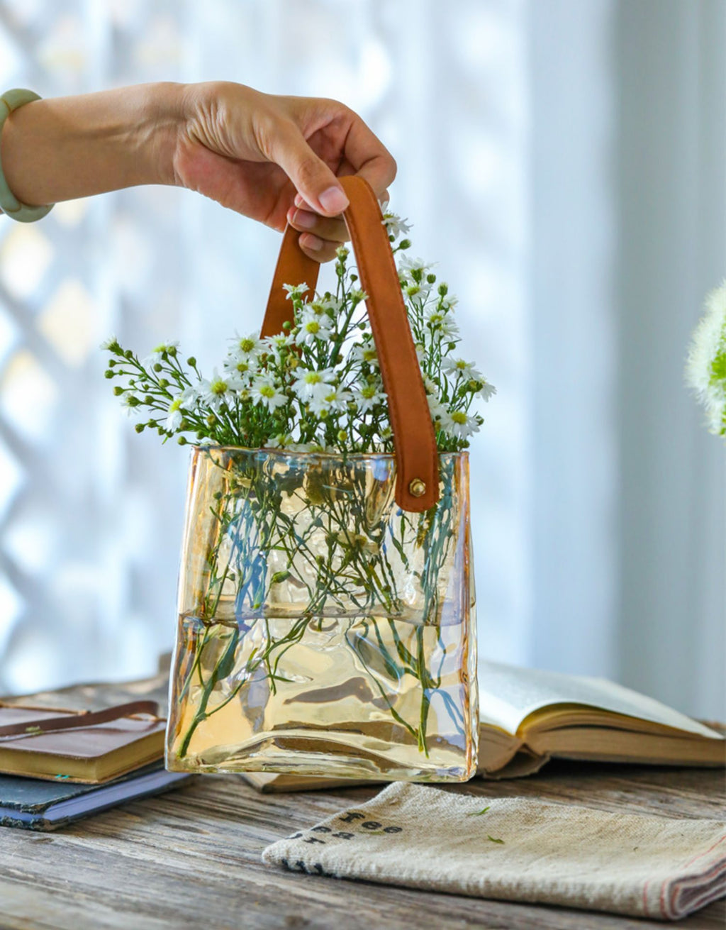 Light Luxury Glass Vase – Handbag Style Aquaculture Decoration for Home