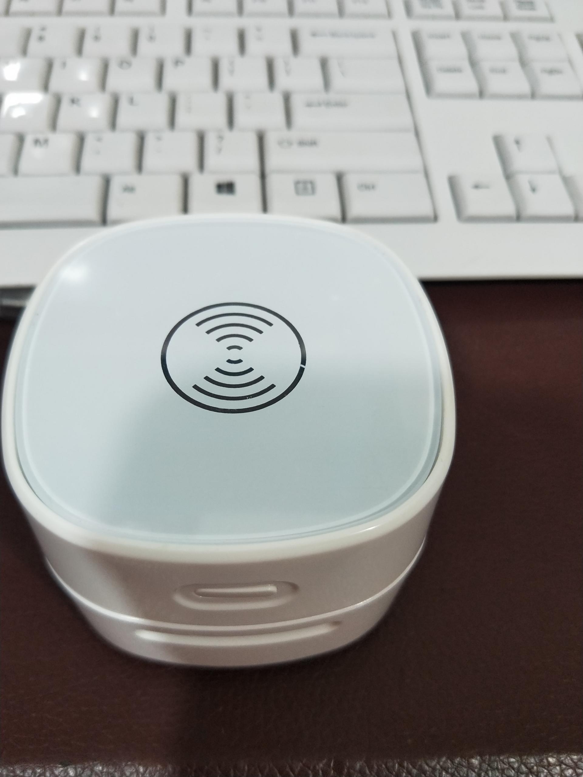 Mini Desktop Vacuum Cleaner – Portable Automatic Cleaner for Students & Office